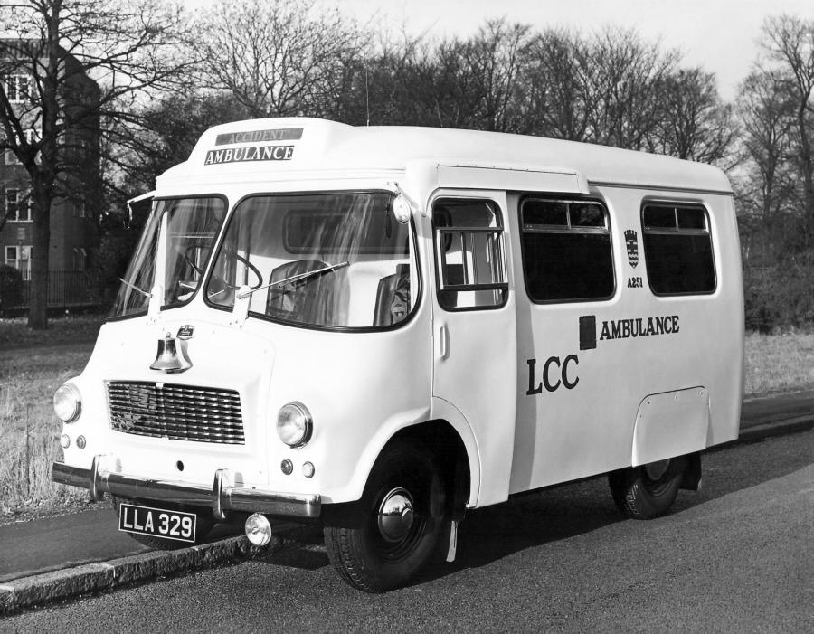  Austin LD Wandsworth Ambulance Mk II 1960 года  (фото 8 из 12)